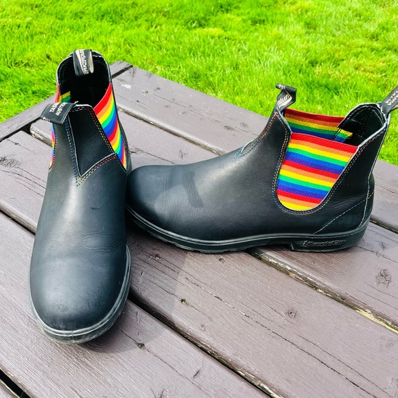 Rainbow Pride Blundstones . Size 12 - Picture 3 of 5